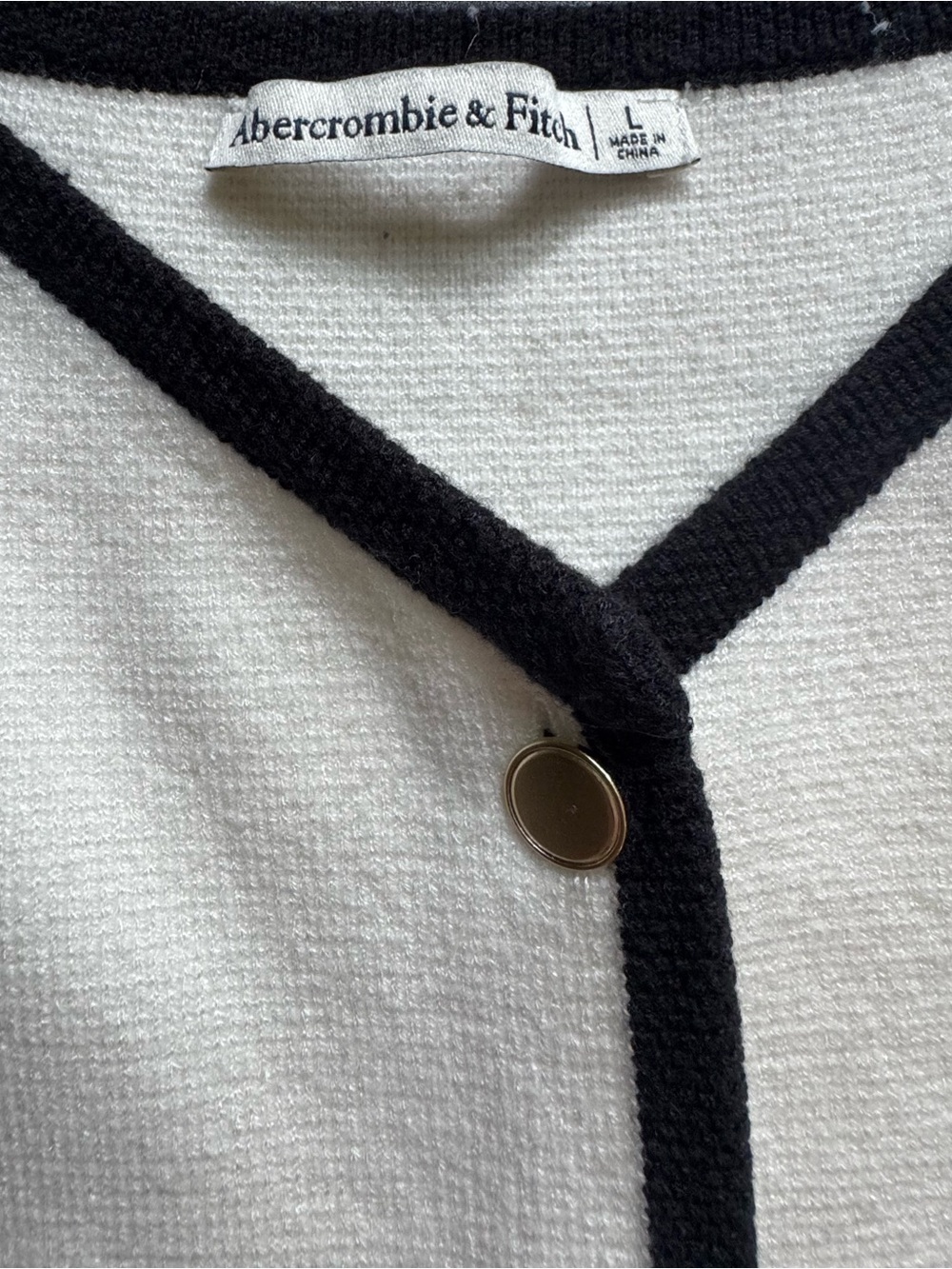 Abercrombie & Fitch Cream Sleeveless Button-Front Vest with Black Trim - Picture 8 of 8